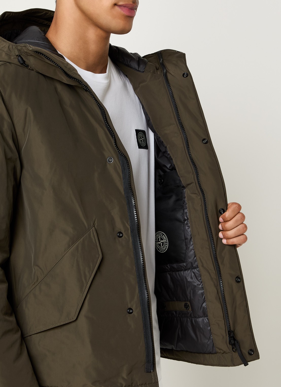 Stone Island S0A26 gewatteerde parka met capuchon en steekzakken - detail 5 bronsgroen