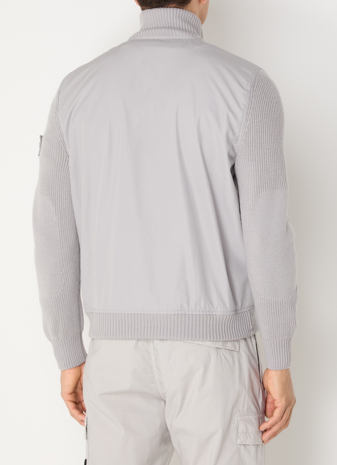 Stone Island S0F01 Grofgebreide jack met borstzakken en logo - achterkant 6 lichtgrijs