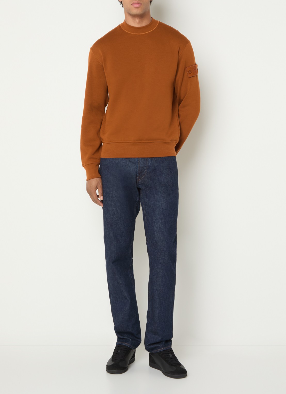 Stone Island S0F15 sweater met logo - voorkant 3 roodbruin