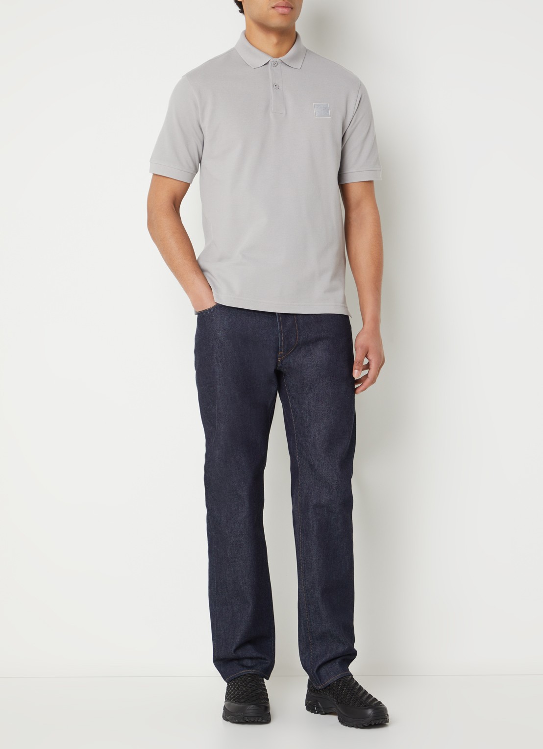 Stone Island S0F39 polo van piqué katoen met logoborduring - voorkant 5 grijs