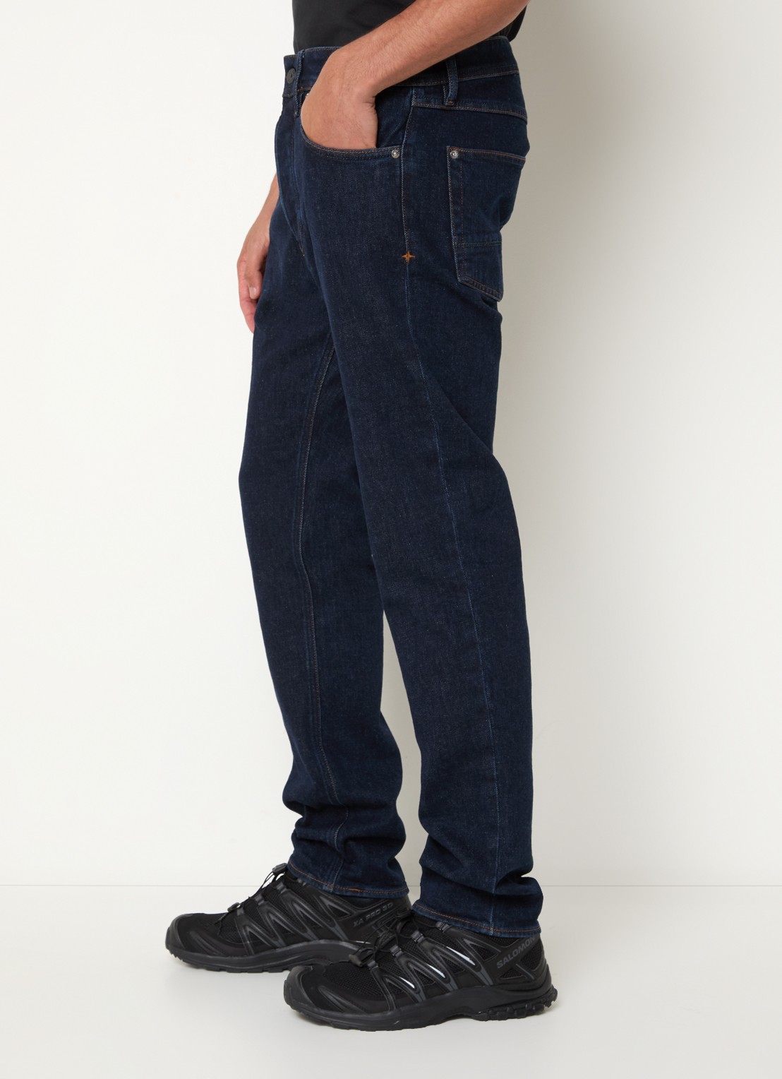 Stone Island S0J12 slim fit jeans met donkere wassing - detail 5 blauw
