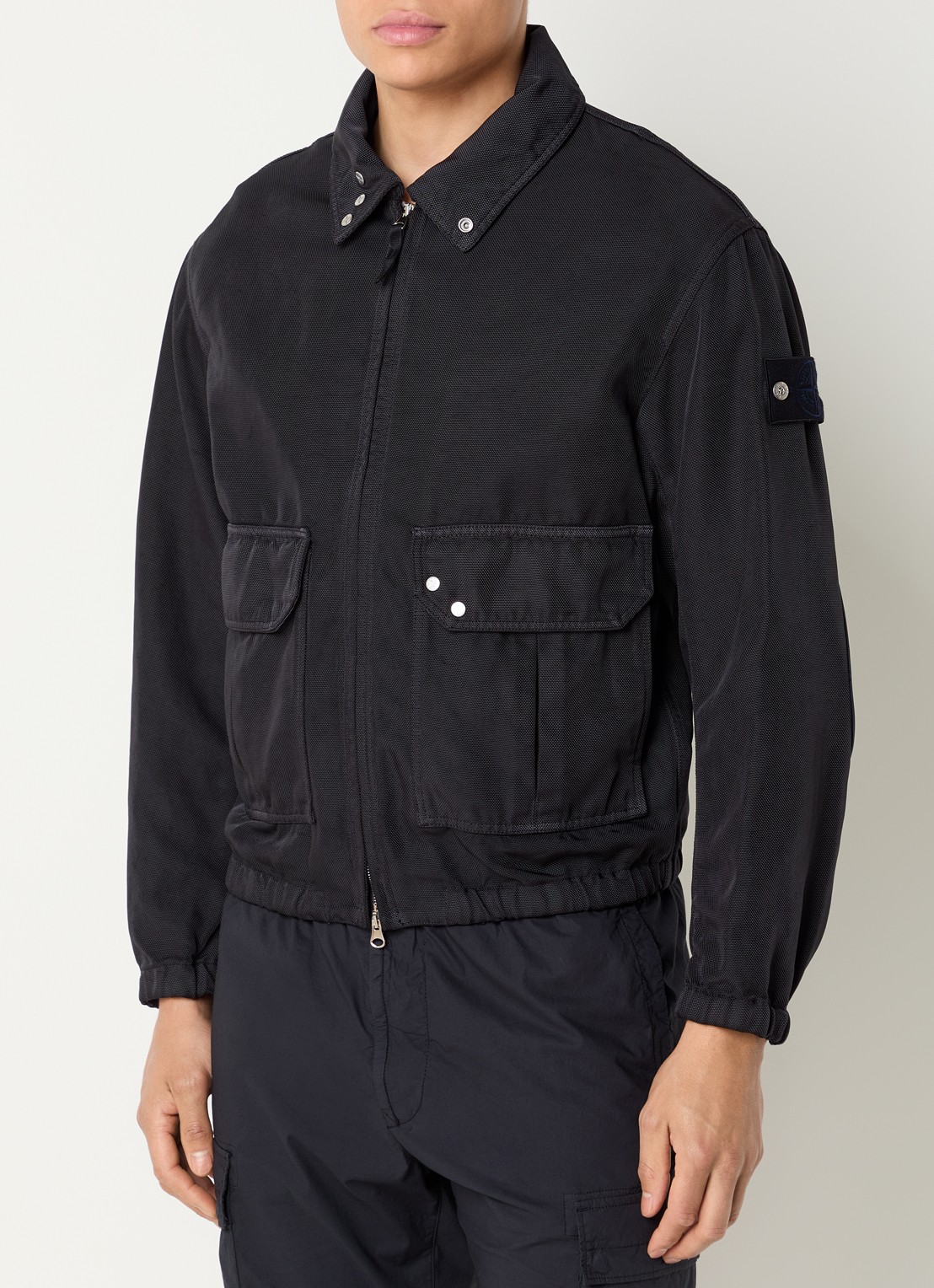 Stone Island S0J20 Jack met opgestikte zakken en met logo - detail donkerblauw