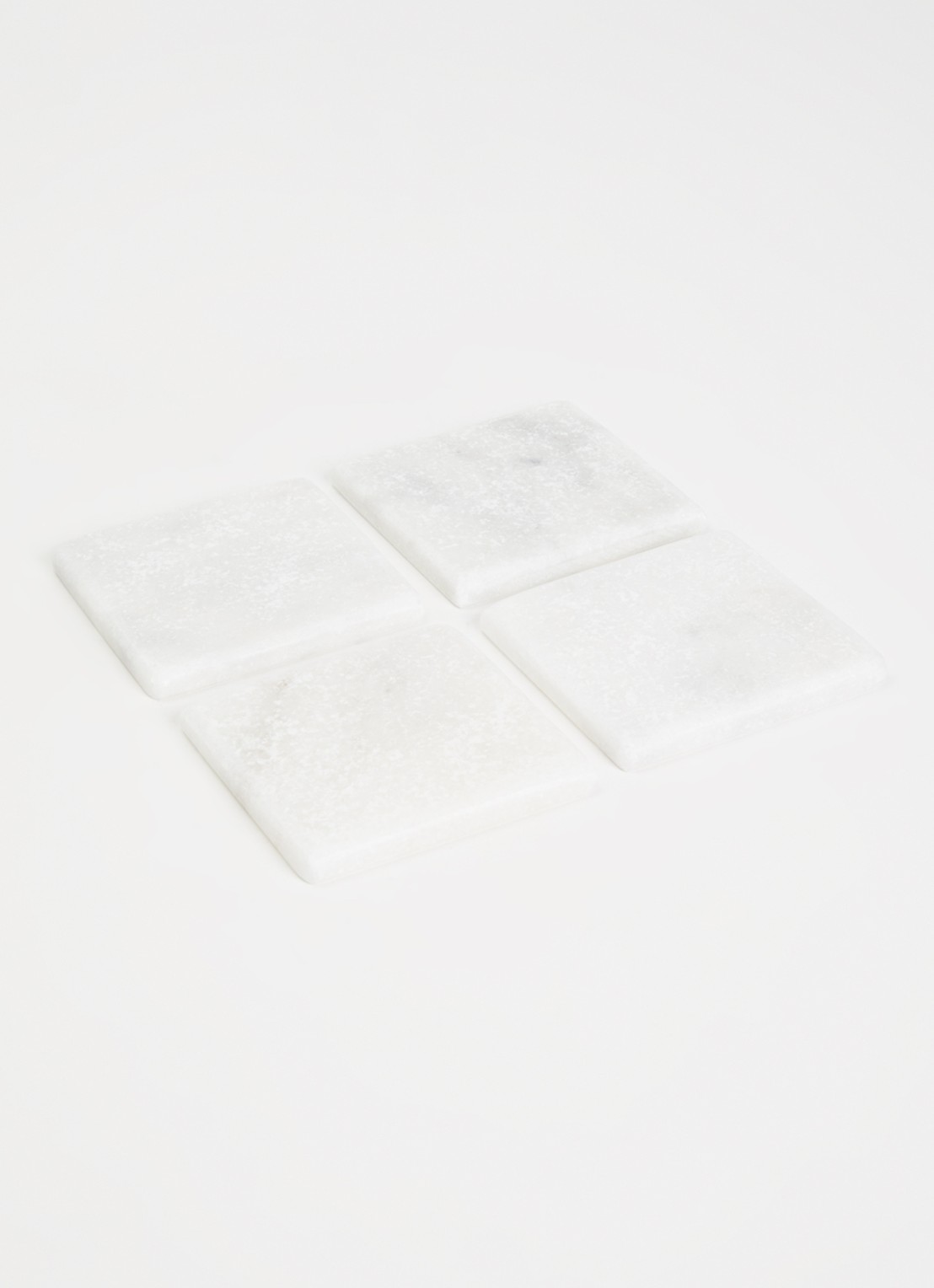 Stoned Marmer onderzetter 10 cm set van 4 - voorkant 2 wit