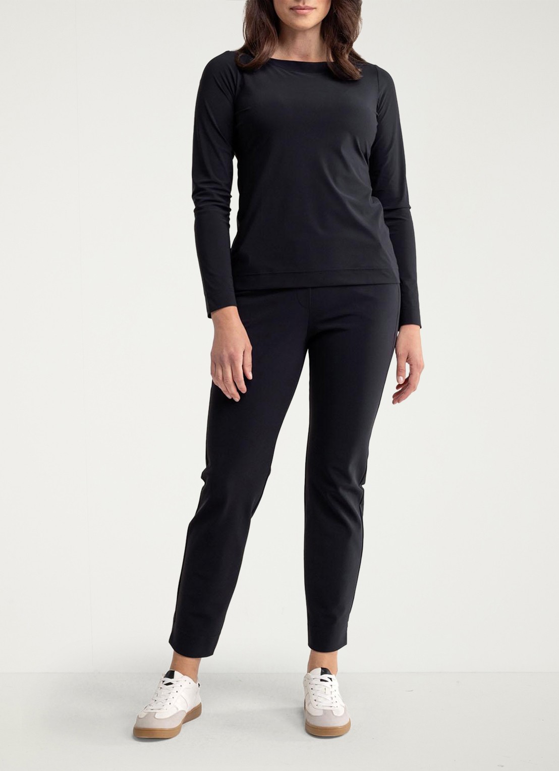 Studio Anneloes Anne mid waist cropped tapered fit pantalon met steekzakken - voorkant 2 zwart