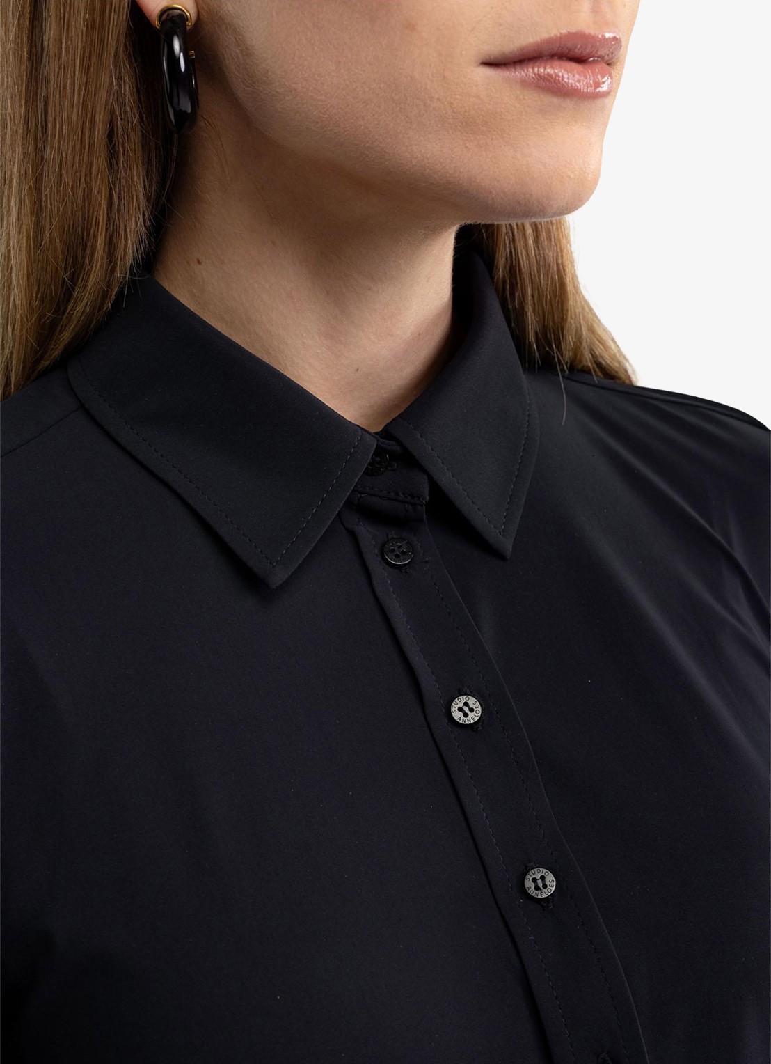 Studio Anneloes Bobby blouse met ballonmouw - detail 2 zwart