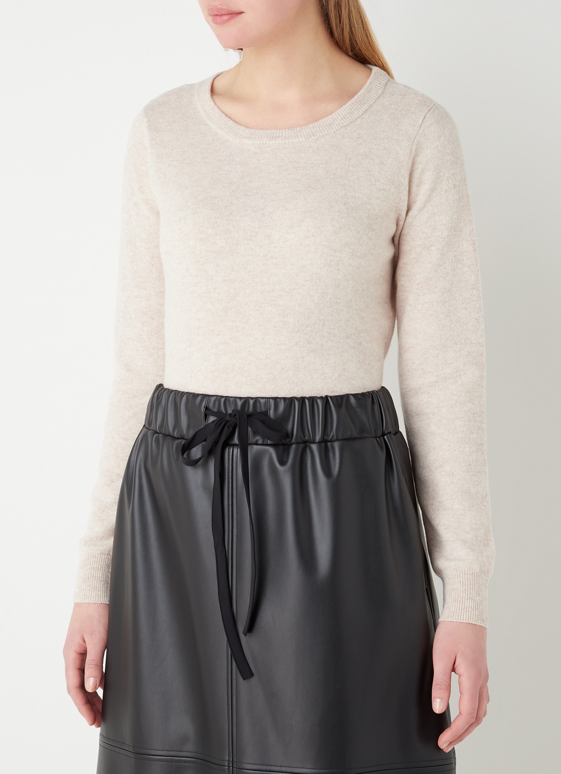 Studio Anneloes Cady fijngebreide pullover in kasjmierblend - detail beige