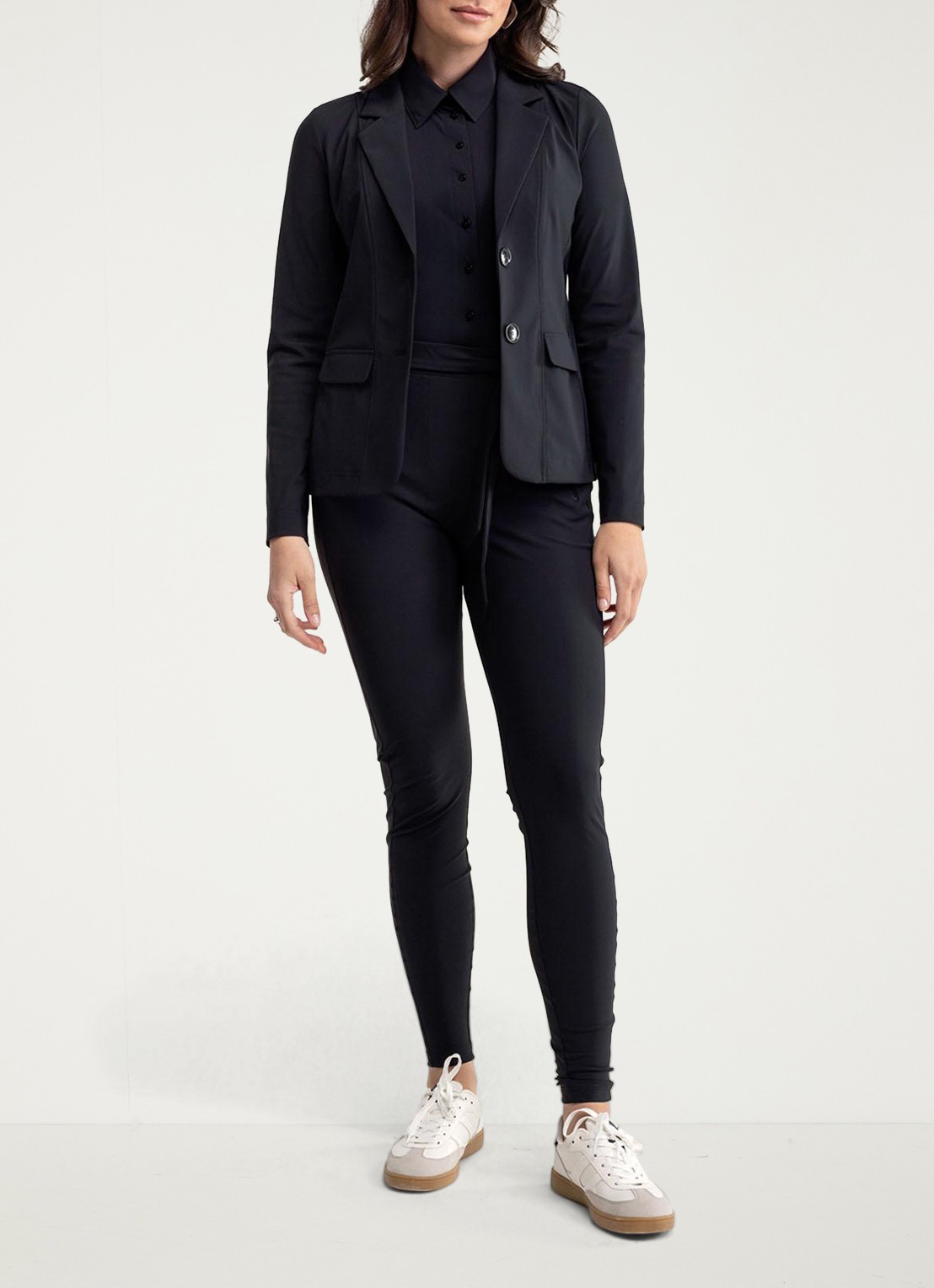 Studio Anneloes Clean blazer met klepzakken - voorkant 3 zwart
