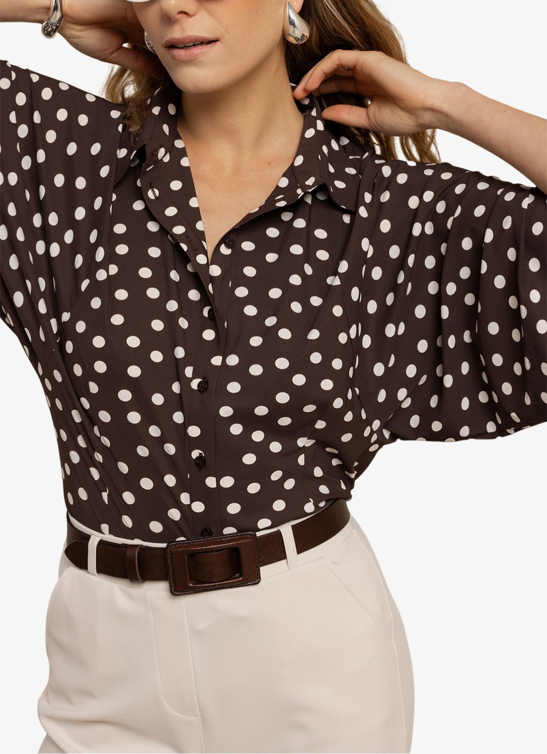 Studio Anneloes Fabienne blouse met stippenprint - detail 4 bruin