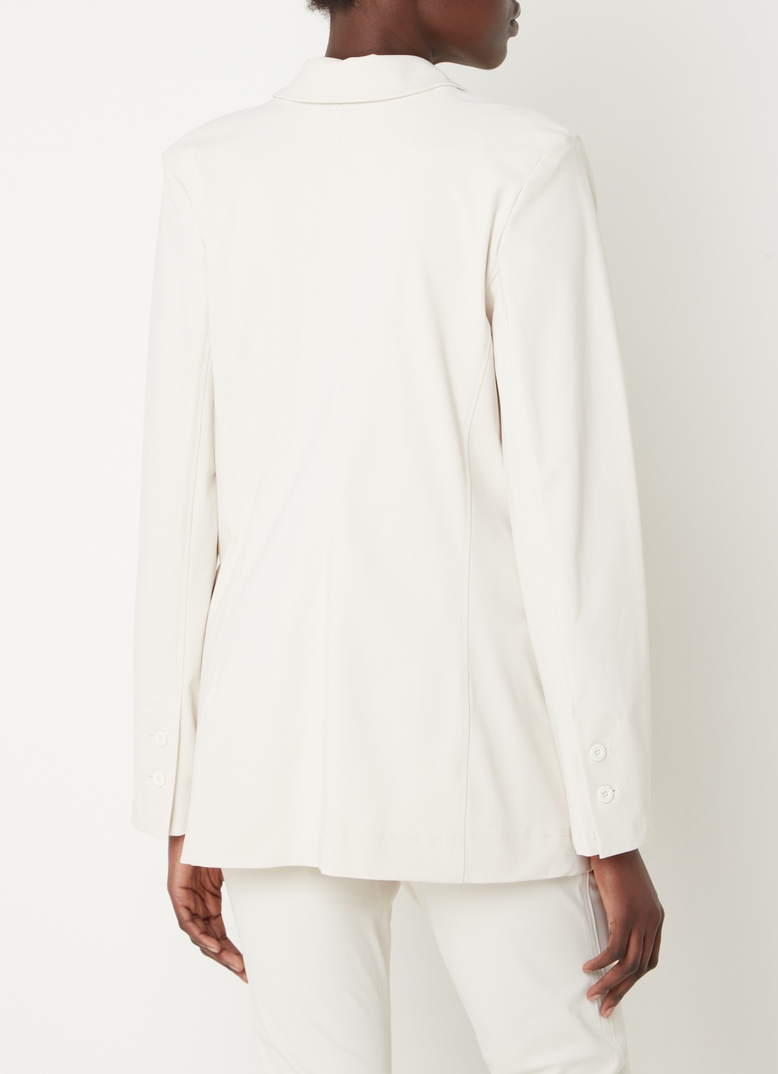 Studio Anneloes Fran blazer van travelstof - achterkant creme