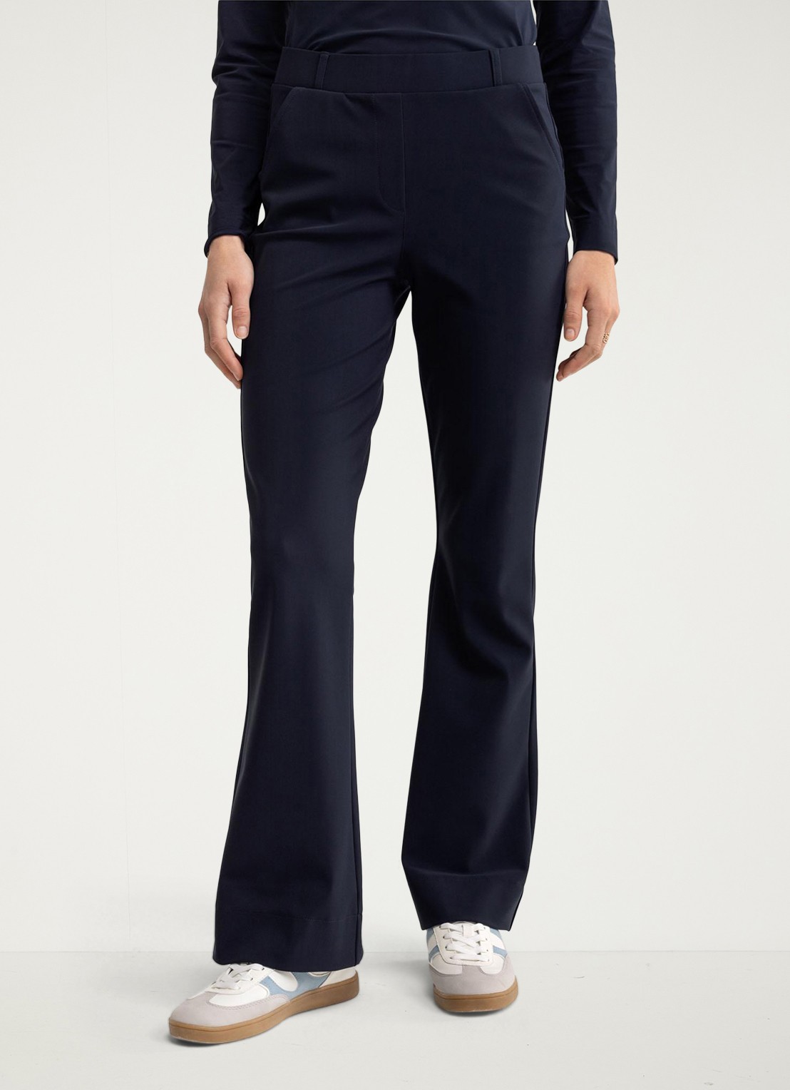 Studio Anneloes High waist flared fit broek met steekzakken - detail 2 donkerblauw