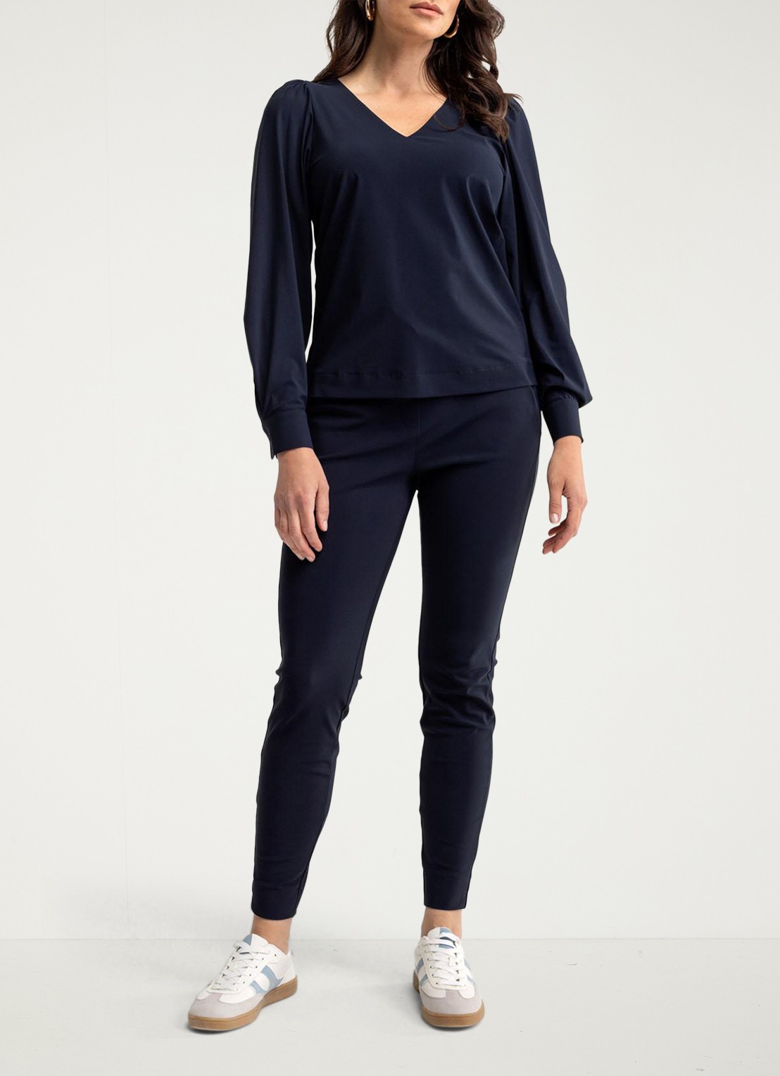 Studio Anneloes High waist tapered fit joggingbroek met steekzakken - voorkant 2 donkerblauw