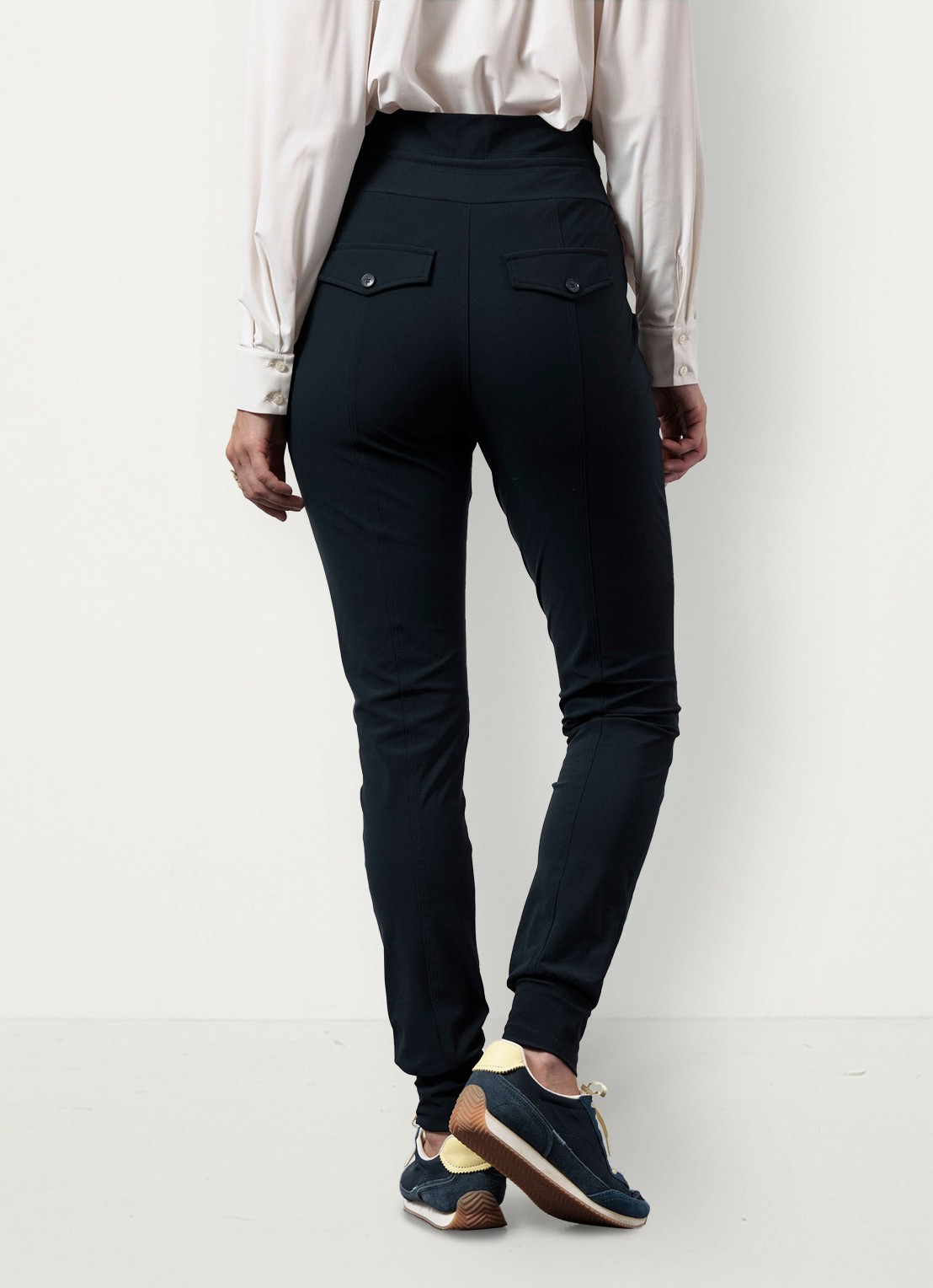Studio Anneloes High waist tapered fit pantalon met steekzakken - achterkant 3 donkerblauw