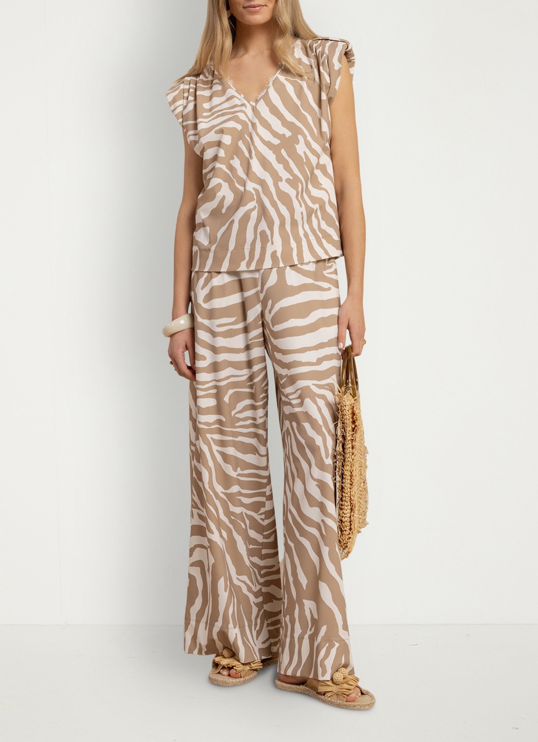 Studio Anneloes High waist wide fit pantalon met steekzakken - detail 5 lichtbruin