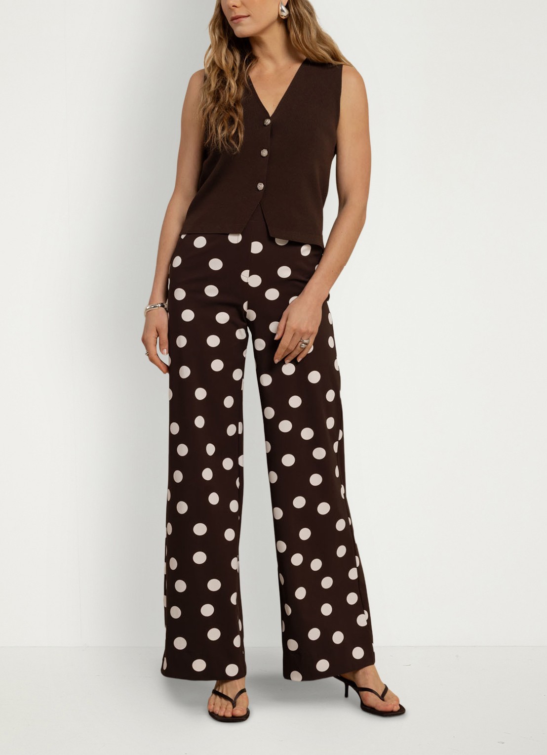 Studio Anneloes Lexie high waist wide fit broek met steekzakken en stippenprint - voorkant 2 bruin