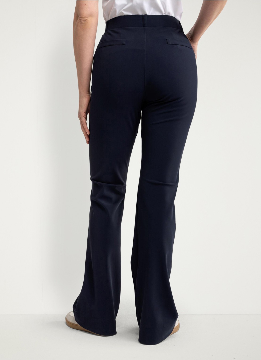 Studio Anneloes Long high waist flared fit broek met steekzakken - achterkant donkerblauw