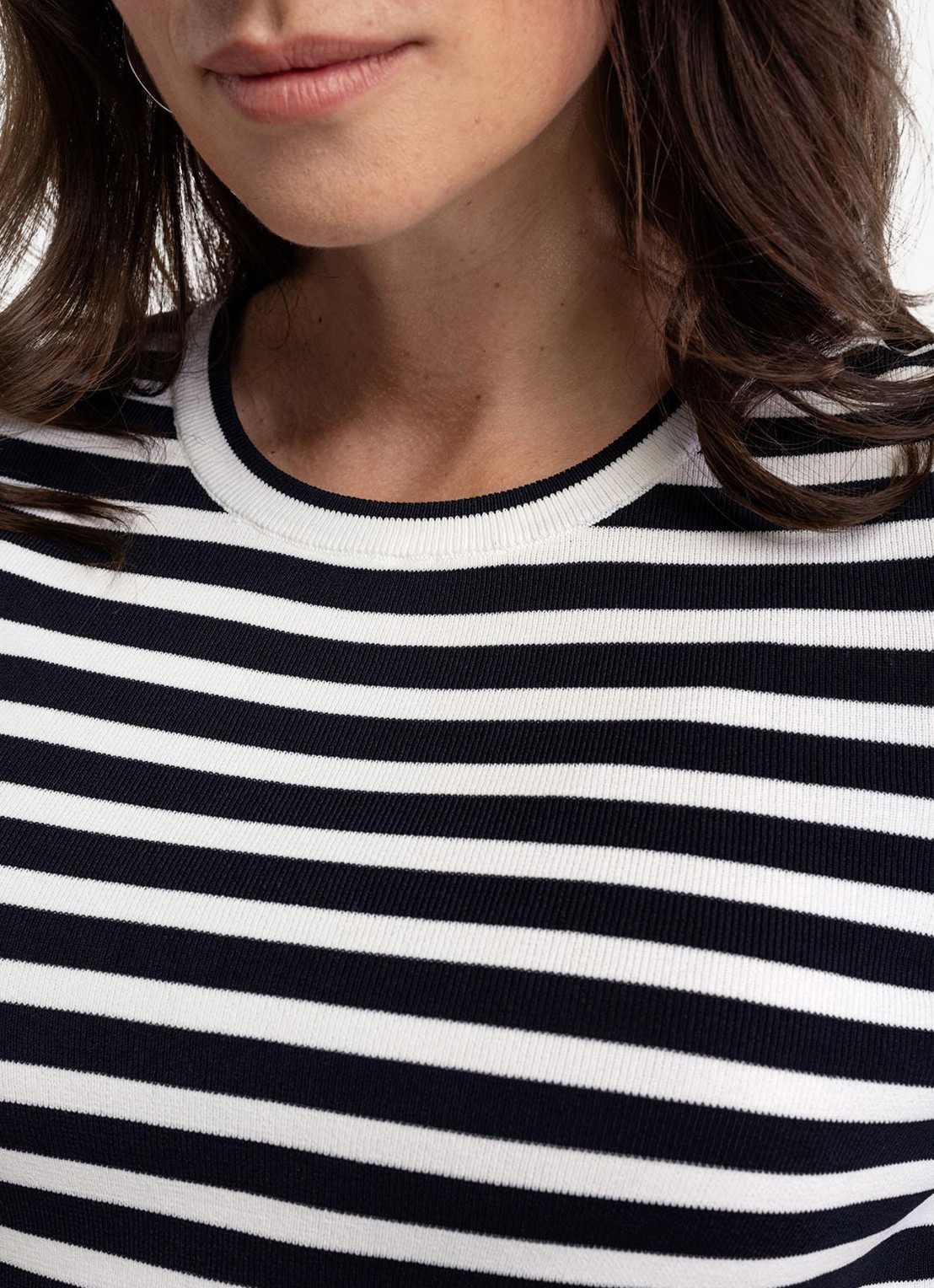 Studio Anneloes Luna longsleeve met streepprint - detail 3 zwart