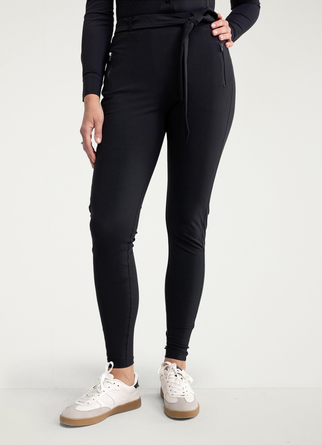 Studio Anneloes Margot high waist skinny fit broek met steekzakken - detail 4 zwart