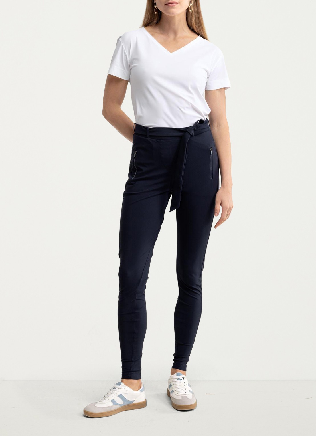 Studio Anneloes Margot high waist skinny fit broek met steekzakken - voorkant 2 donkerblauw