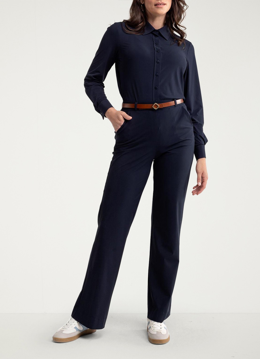 Studio Anneloes Marilon high waist wide fit broek met steekzakken - voorkant 5 donkerblauw