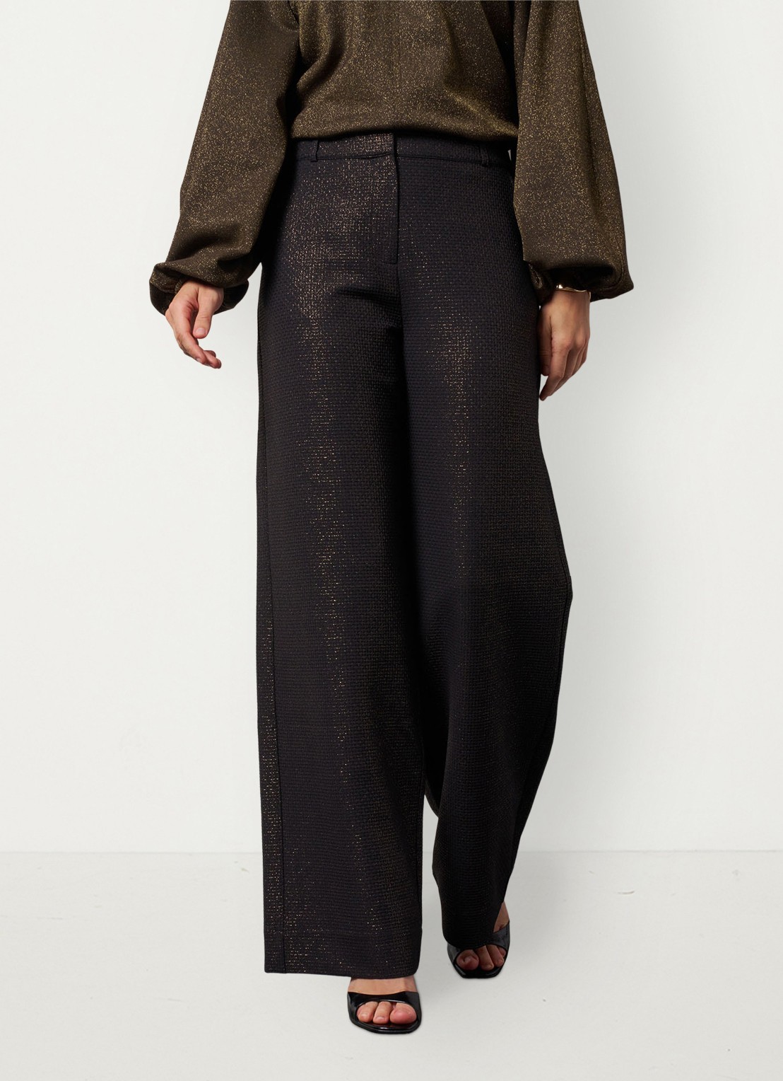 Studio Anneloes Mid waist wide fit pantalon met lurex en steekzakken - detail 5 zwart