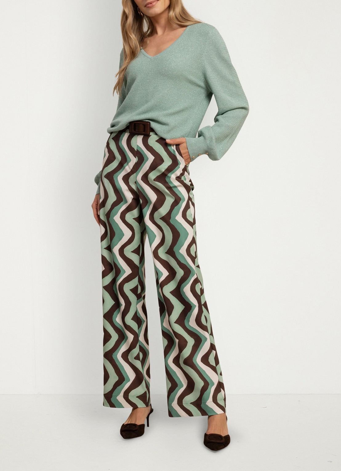 Studio Anneloes Nika grofgebreide pullover met v-hals - voorkant 5 groen