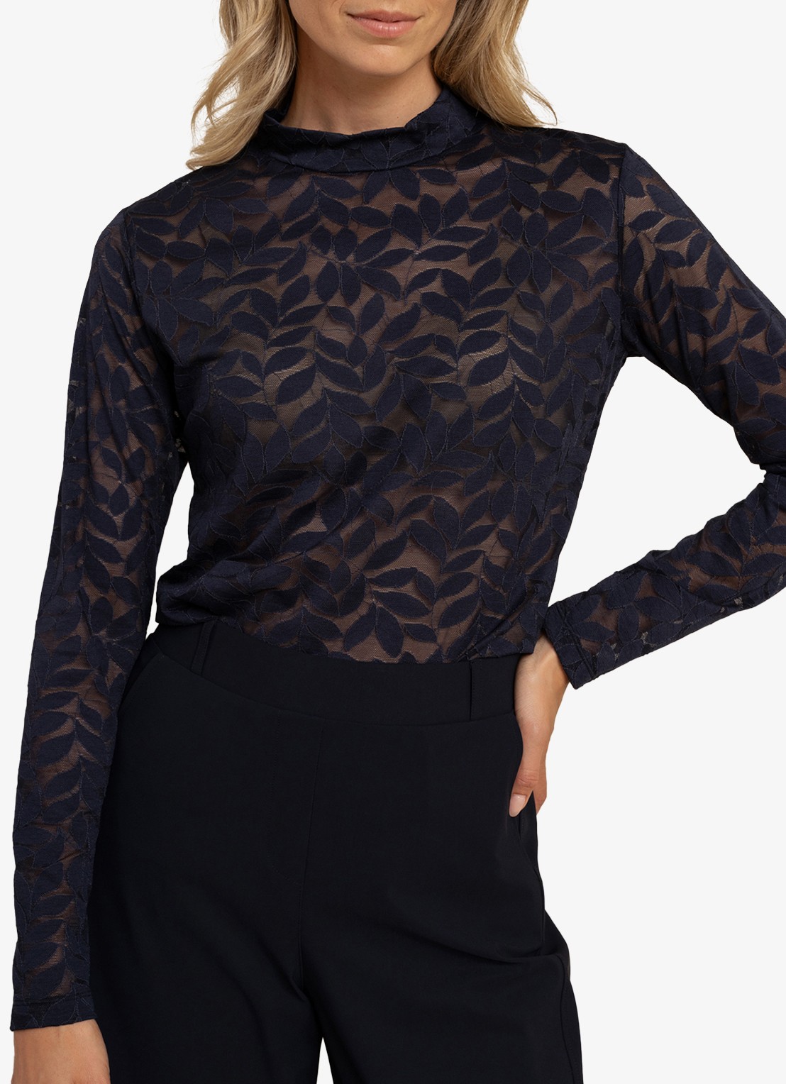 Studio Anneloes Reagan lace top - detail kobaltblauw