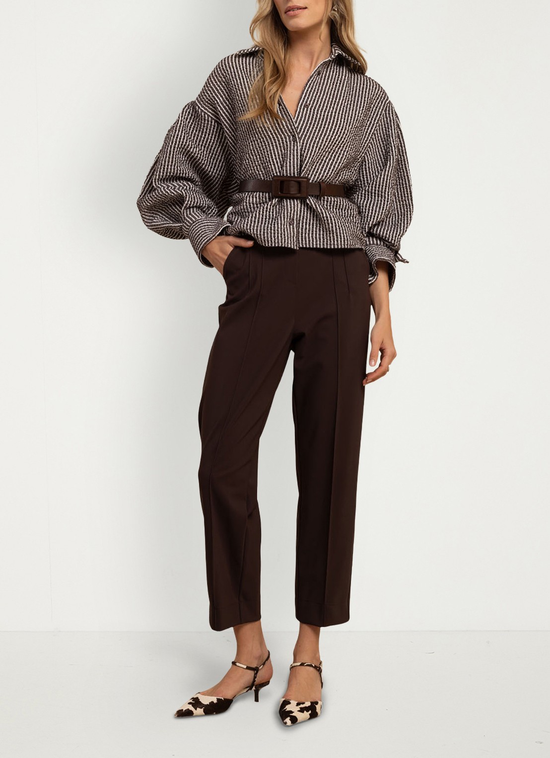 Studio Anneloes Roisin pantalon met steekzakken - voorkant 2 bruin