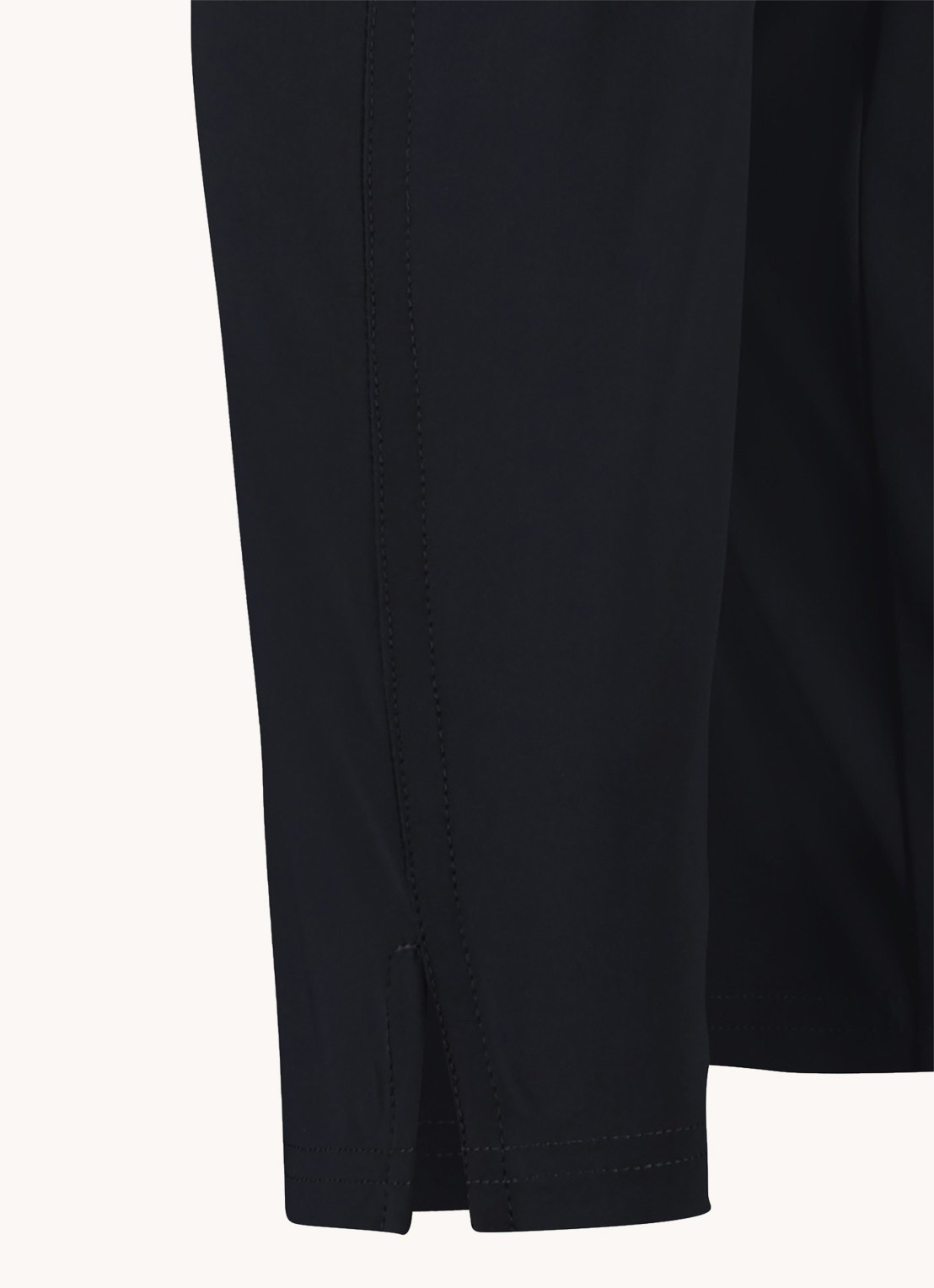 Studio Anneloes Startup mid waist cropped tapered fit pantalon van travelstof - detail 8 zwart