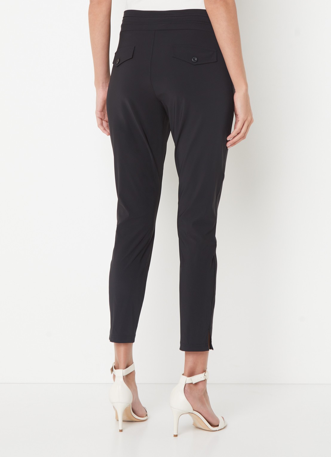 Studio Anneloes Startup mid waist cropped tapered fit pantalon van travelstof - achterkant 5 zwart