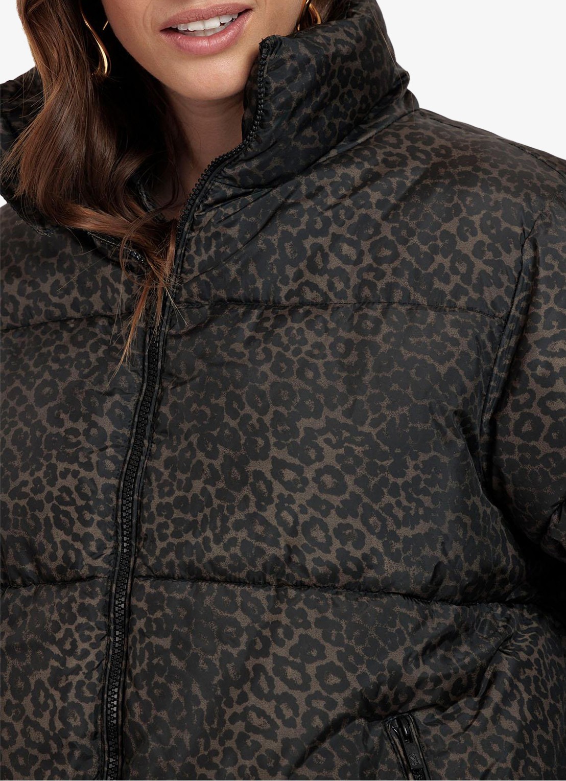 Studio Anneloes Tanner puffer jas met panterprint - detail 5 donkerbruin