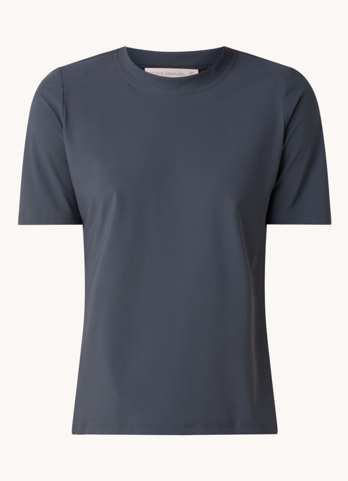 Studio Anneloes Travel T-shirt van travelstof - voorkant 2 antraciet