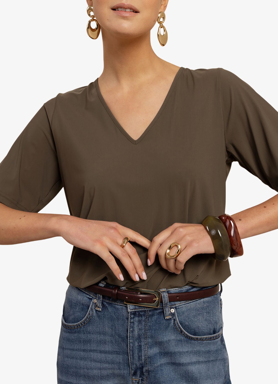 Studio Anneloes Vicky T-shirt met V-hals - detail 2 groen