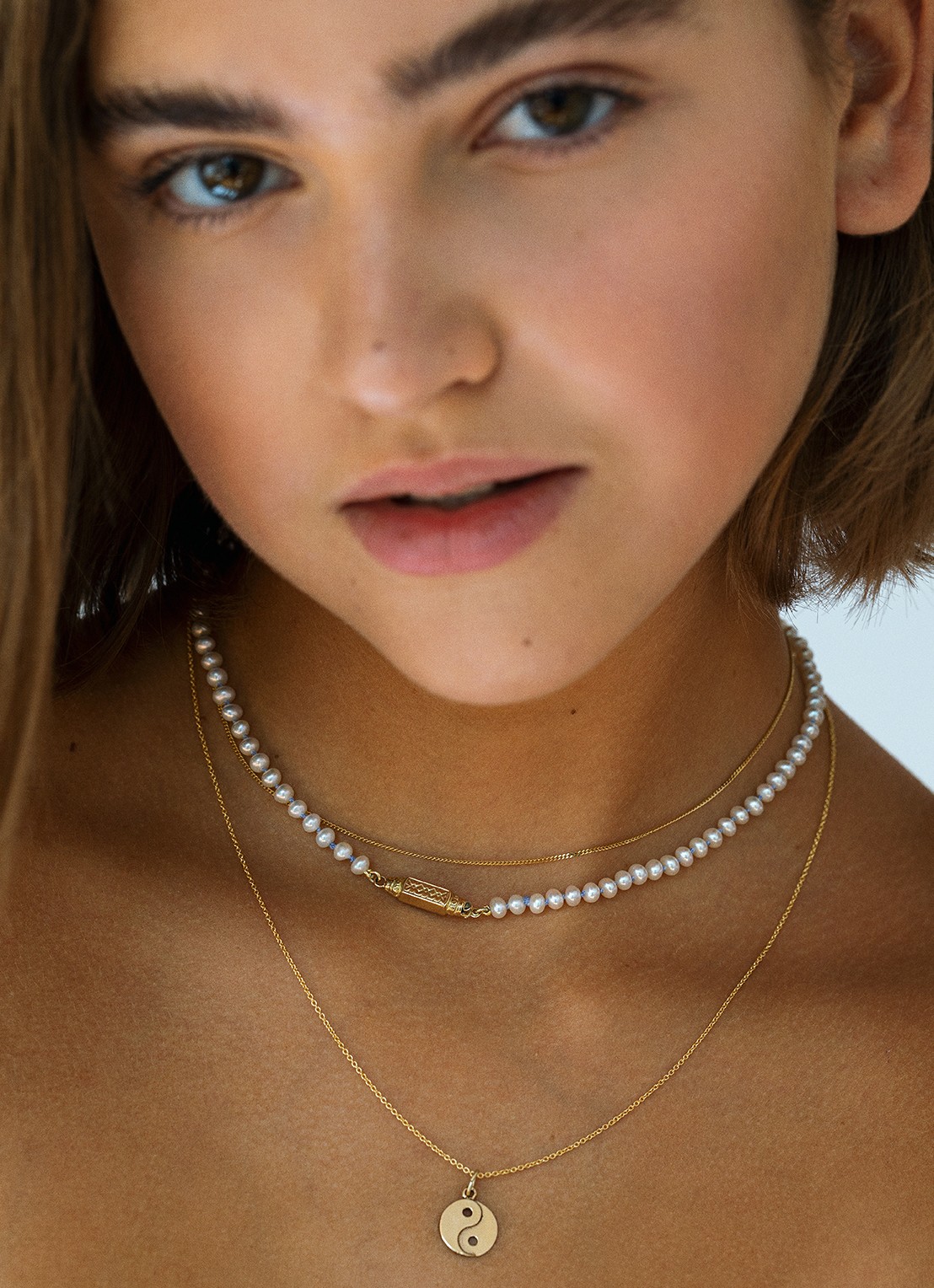 Studio Kroewe Bonne parelketting van 14 karaat geelgoud - detail 2 geelgoud