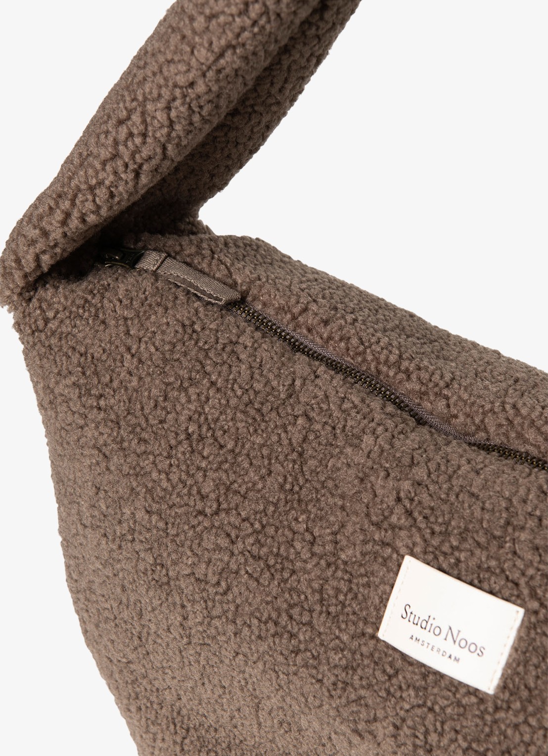 Studio Noos Crossbodytas van teddy - detail 3 bruin