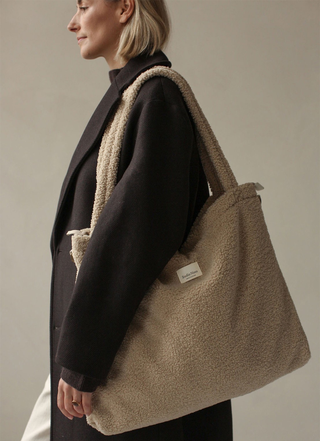 Studio Noos Luiertas van teddy - voorkant 5 beige