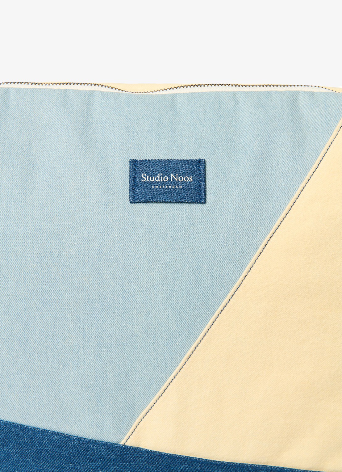 Studio Noos Patchwork luiertas met logo  - detail 4 jeans