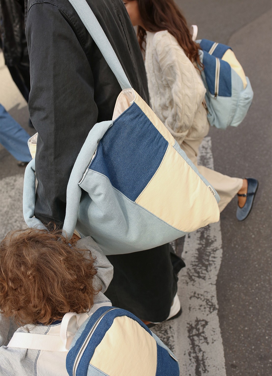 Studio Noos Patchwork Mom Bag met logo - detail 5 jeans