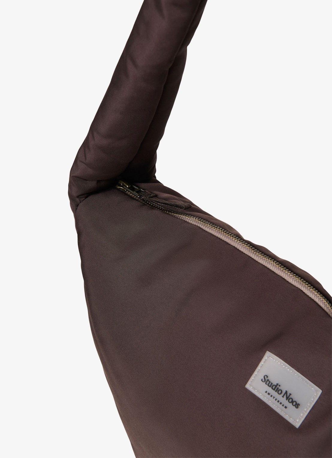 Studio Noos Puffy gewatteerde crossbodytas met logo - detail 5 donkerbruin