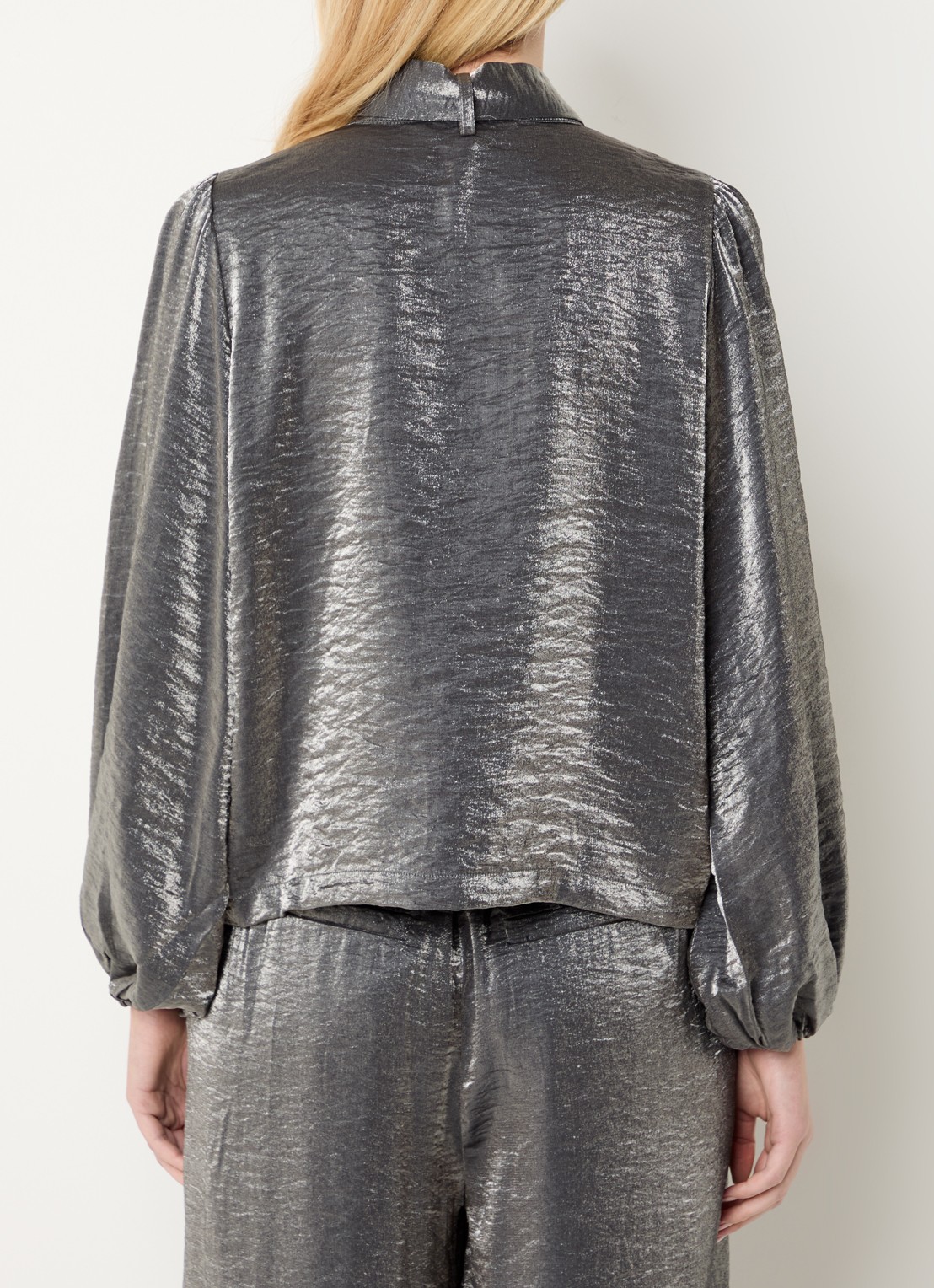 Summum Blouse met sjaalkraag en metallic finish - achterkant 3 middengrijs