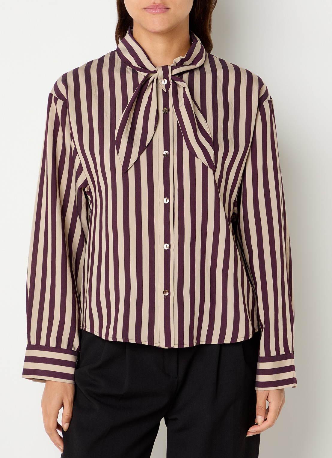 Summum Blouse van satijn met streepprint - detail bruin