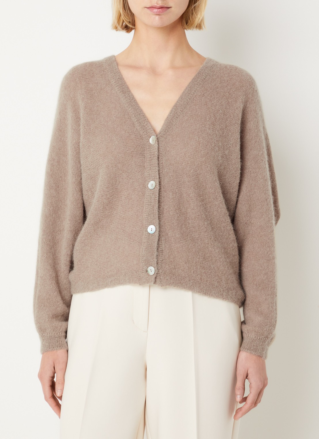 Summum Fijngebreid vest met V-hals - detail 3 khaki