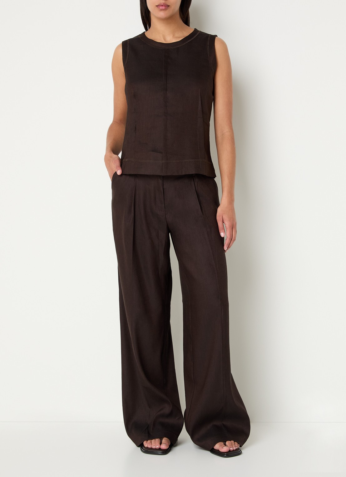 Summum High waist loose fit pantalon in linnenblend met trekkoord - voorkant 3 donkerbruin