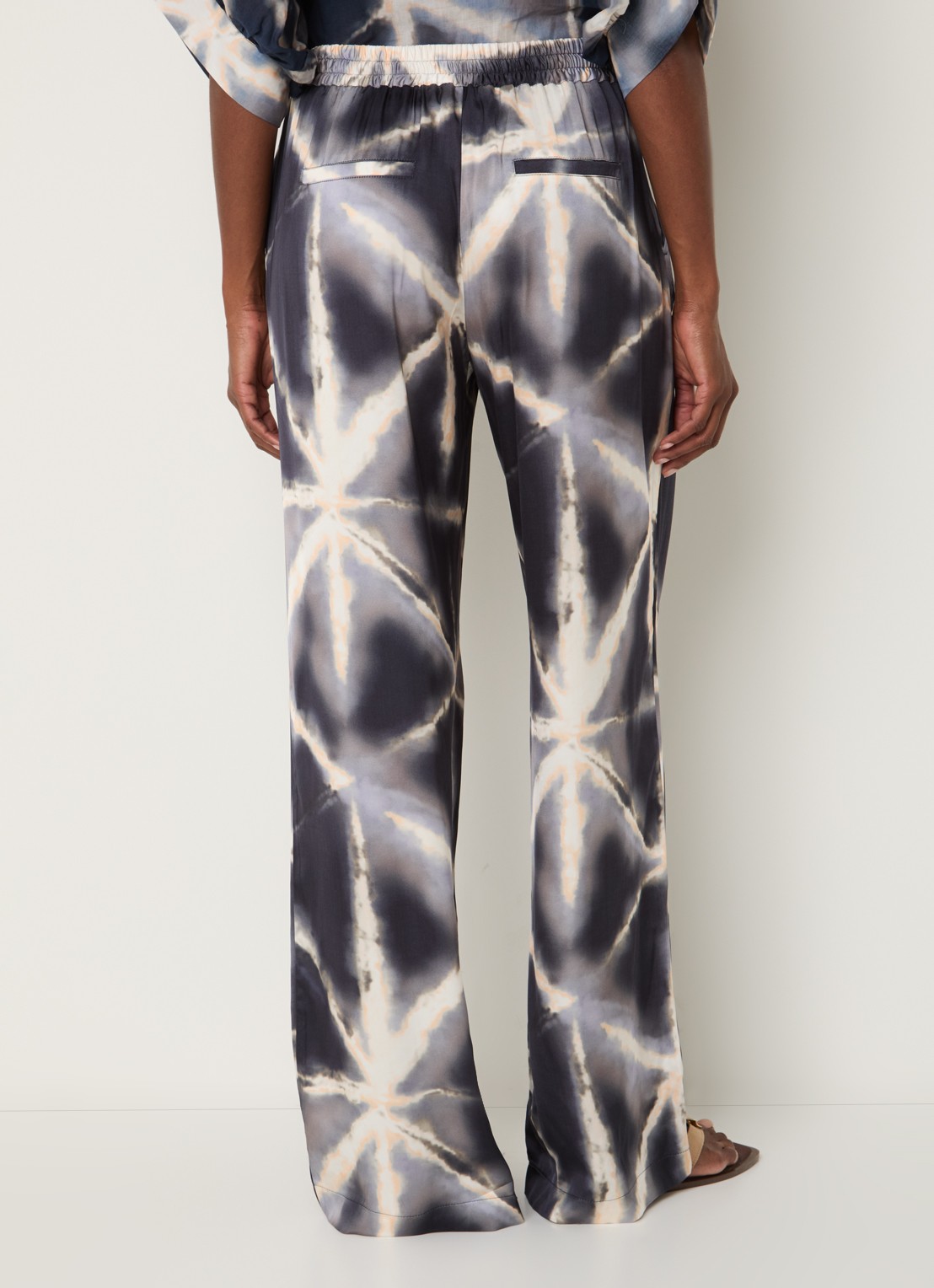 Summum High waist straight fit broek met tie-dye dessin en glanzende finish - achterkant 3 blauw