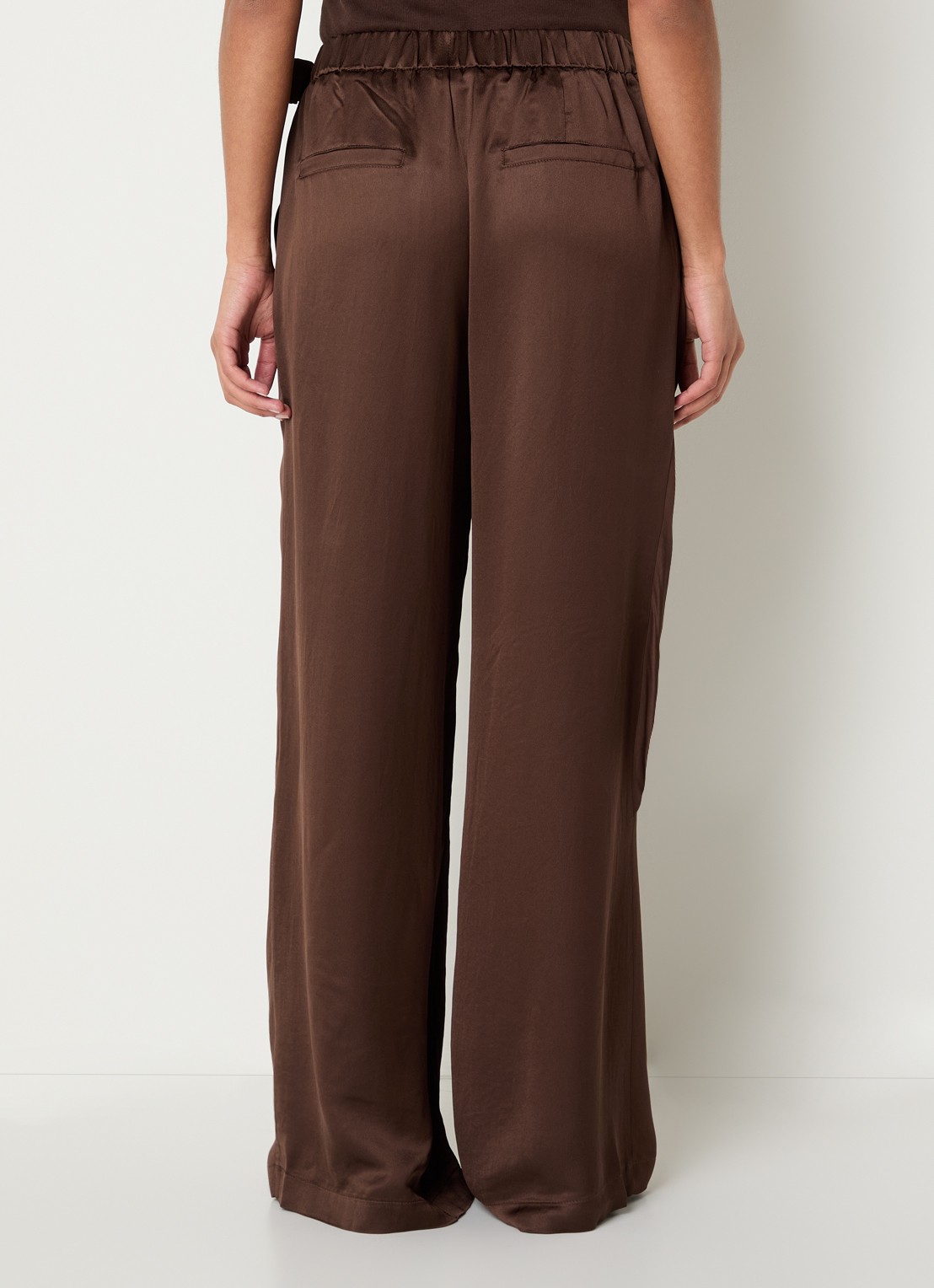 Summum High waist wide fit pantalon van zijde met overslag - achterkant bruin