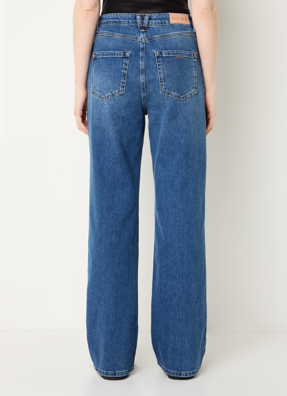 Summum Low waist straight fit jeans met medium wassing - achterkant indigo
