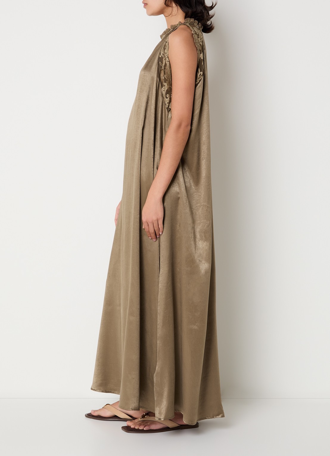 Summum Maxi jurk van satijn met broderie  - voorkant 3 zand