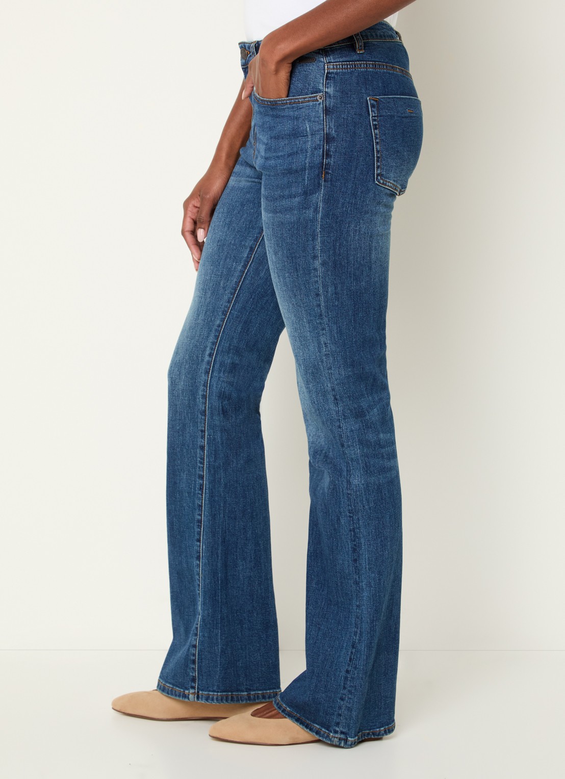Summum Mid waist flared jeans met donkere wassing  - detail 2 indigo