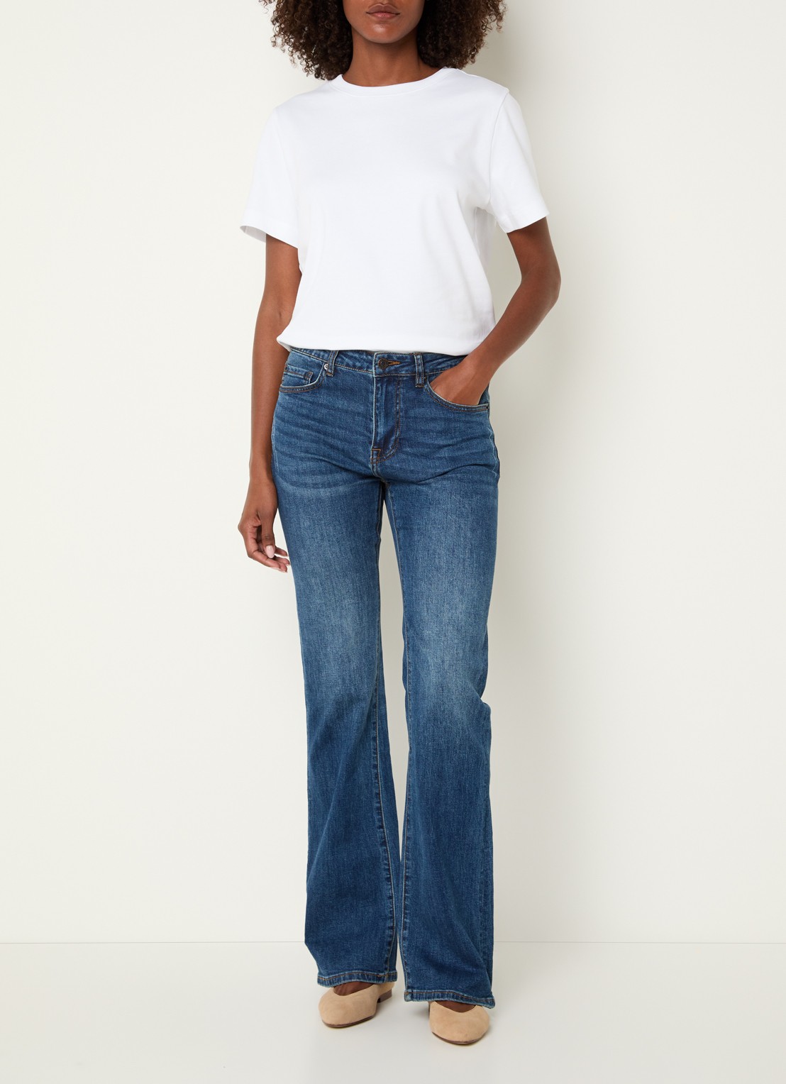 Summum Mid waist flared jeans met donkere wassing  - voorkant 4 indigo