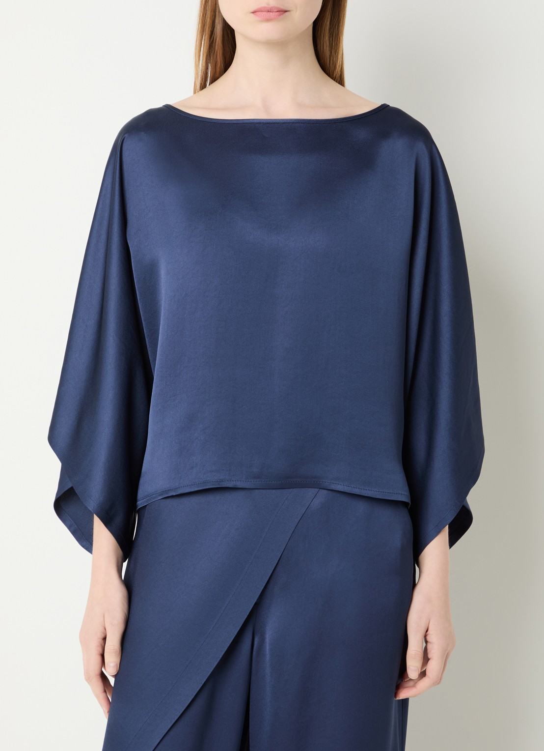 Summum Oversized top van satijn met vleermuismouwen - detail 4 blauw