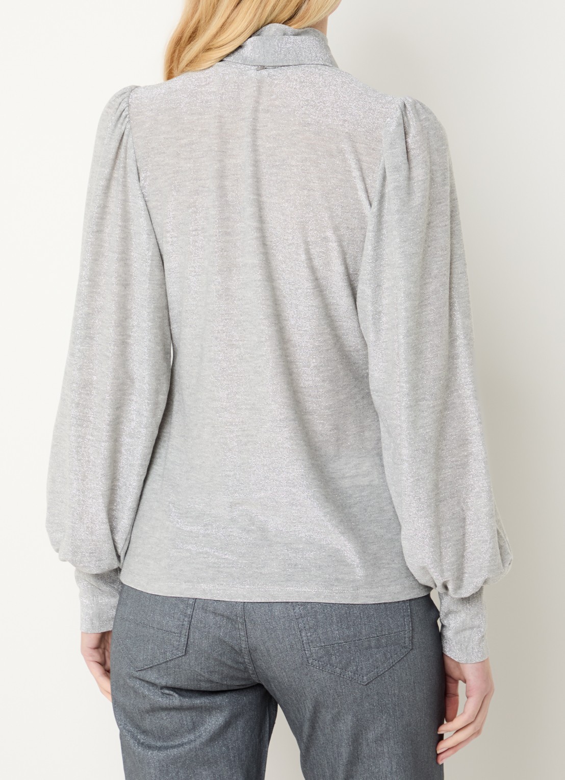 Summum Top met lurex en afneembare sjaalkraag - achterkant lichtgrijs